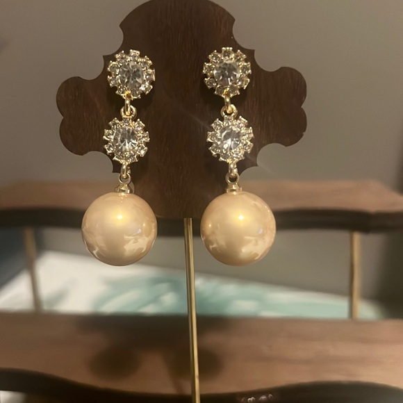 Silver Pin Zirconia Leaf Flower Pearl Tassel Earrings - Picture 1 of 7